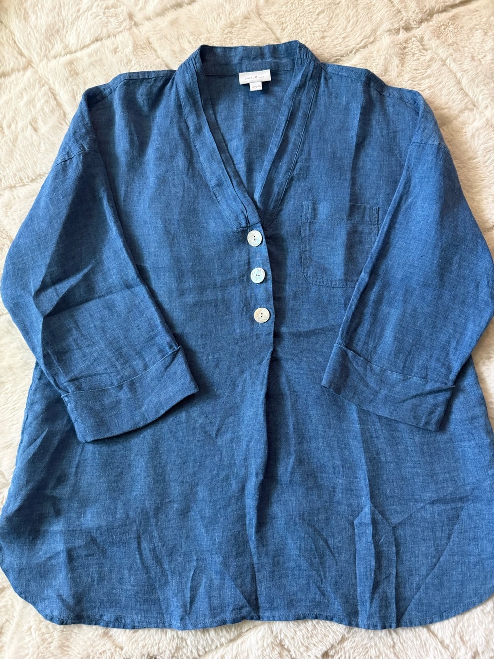 LIKE NEW! Relaxed Blue Linen V-Neck Button-Front Tunic